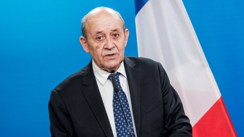 Ле Дриан принял отозванных из США и Австралии французских послов