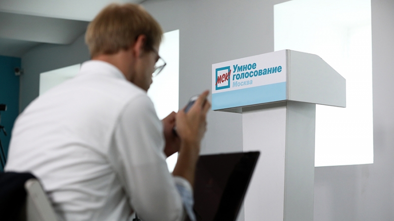 Роскомнадзор потребовал от Google и Apple не препятствовать блокировке «Умного голосования»