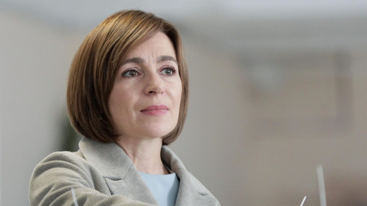 «Купается в деньгах». Журналист набросился на Санду из-за торговли детьми