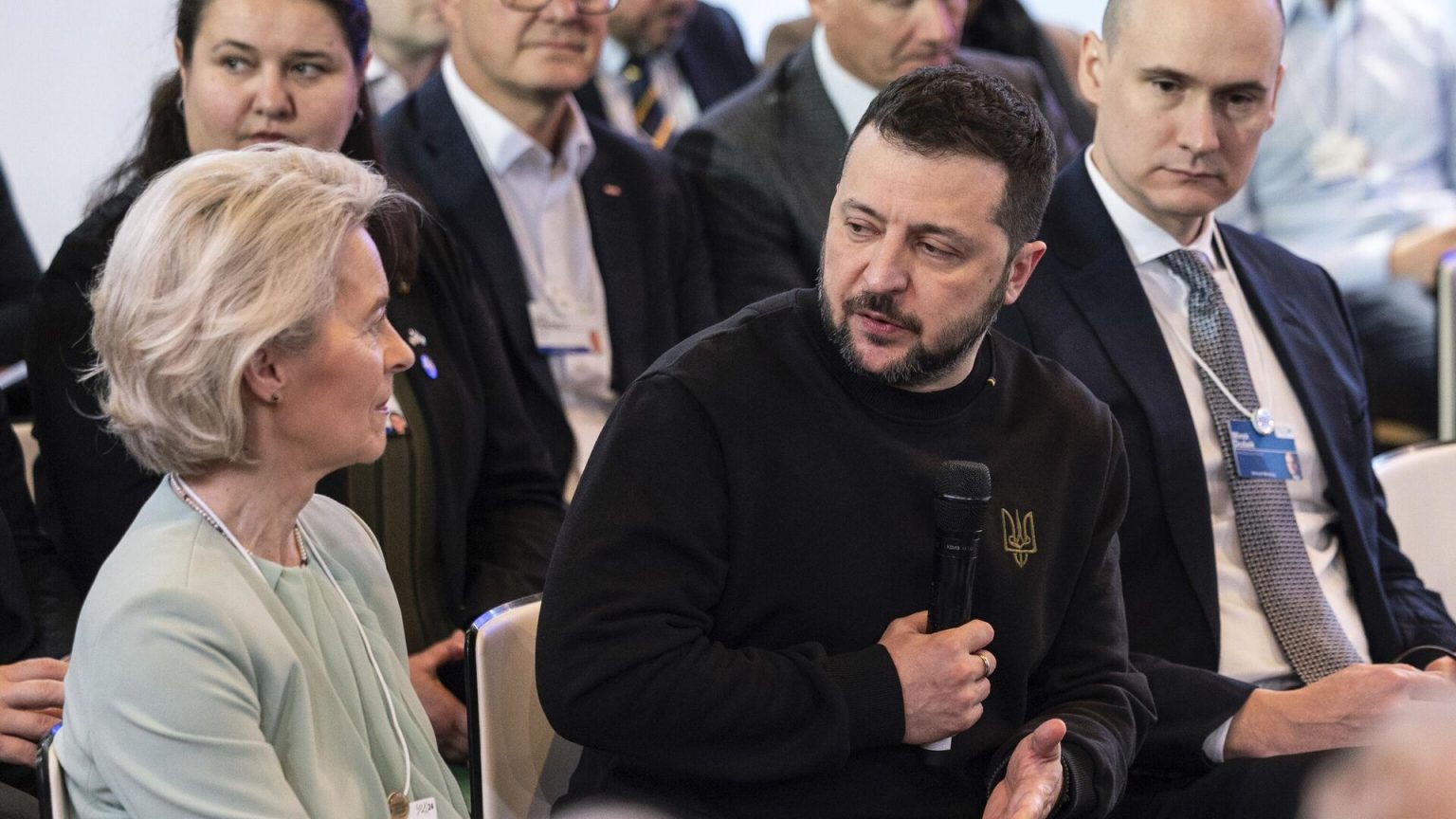 FT: Зеленский и Рютте просили фон дер Ляйен не критиковать Трампа