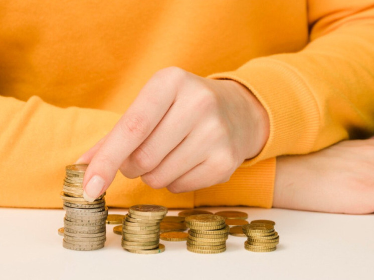 95% россиян хранят свои сбережения в рублях, а не в валюте: эксперты оценили плюсы и минусы